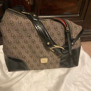 Dooney & Bourke purse